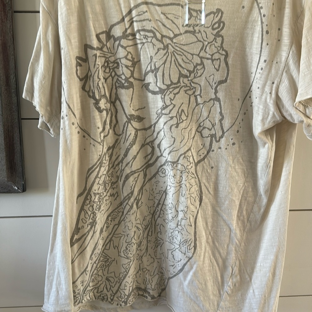 Magnolia Pearl Tee